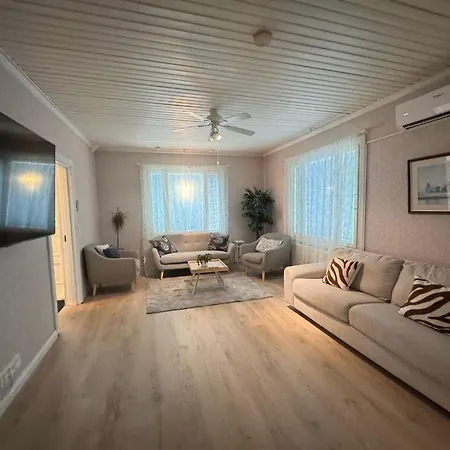 Spacious In The Center アパート ヴァーサ
