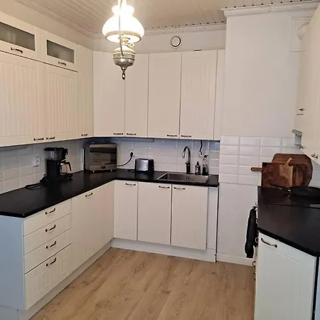 Spacious In The Center Apartment *